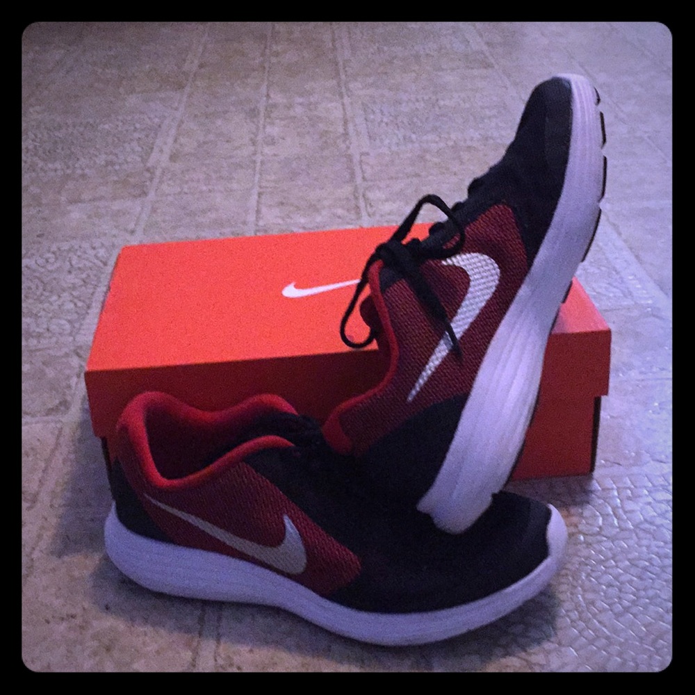 Nike Revolution 3